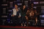 Kareena Kapoor, Randhir Kapoor unveil UTVstars Walk of the Stars in Taj Land_s End, Mumbai on 28th March 2012 (35).JPG